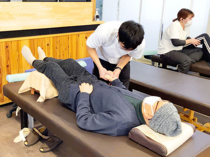 段差を使った生活動作のリハビリ